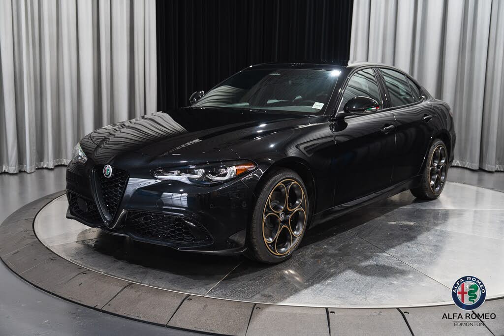 2025 Alfa Romeo Giulia Intensa AWD