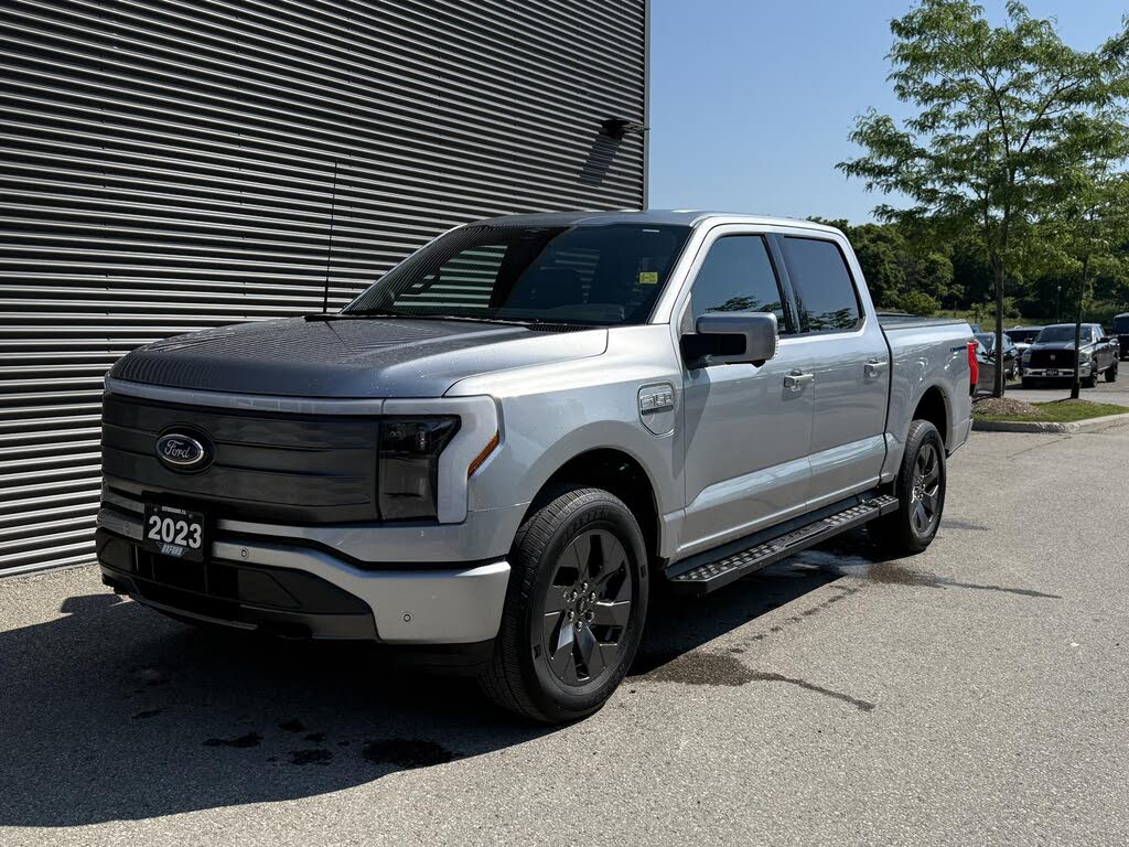 Ford F-150 Lightning Pro SuperCrew AWD 2023