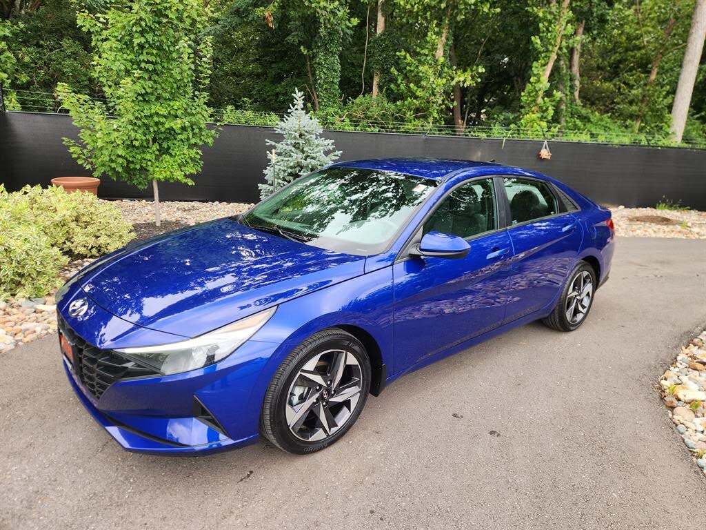 2023 Hyundai Elantra SEL FWD