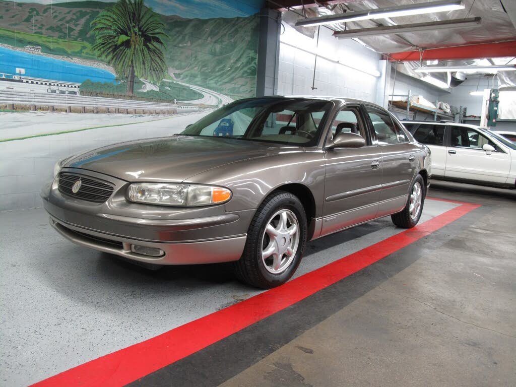 2003 Buick Regal LS Sedan FWD