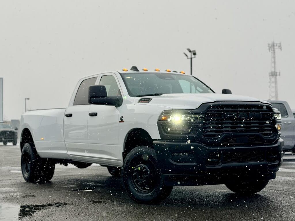 2026 RAM 3500 Tradesman Crew Cab LB DRW 4WD