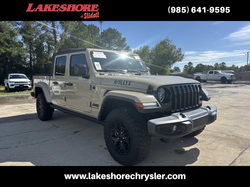 2022 Jeep Gladiator Willys Crew Cab 4WD