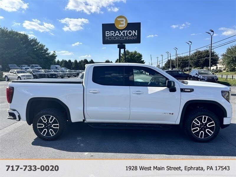 2022 GMC Sierra 1500 AT4 Crew Cab 4WD