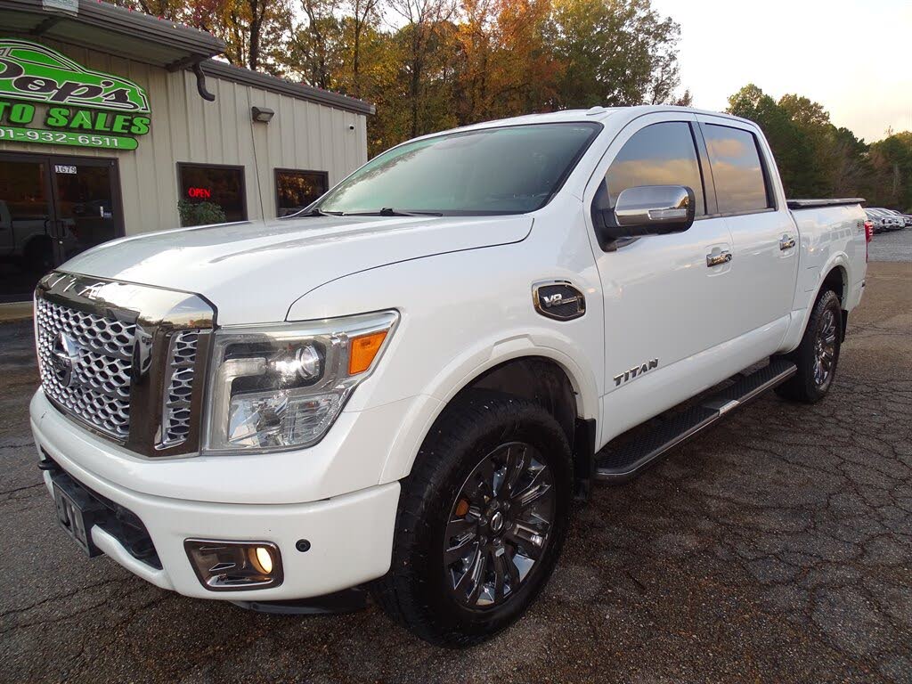 2017 Nissan Titan Platinum Reserve Crew Cab 4WD