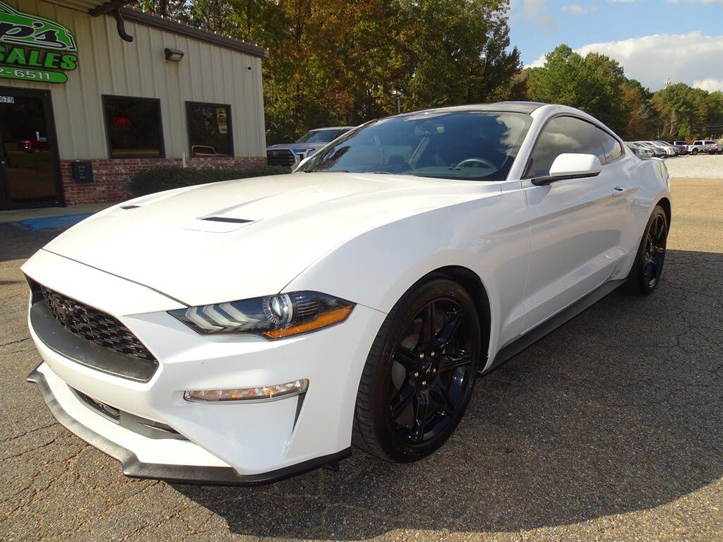 2020 Ford Mustang EcoBoost Coupe RWD