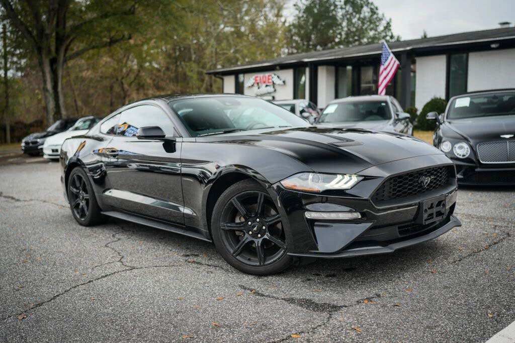2020 Ford Mustang EcoBoost Coupe RWD