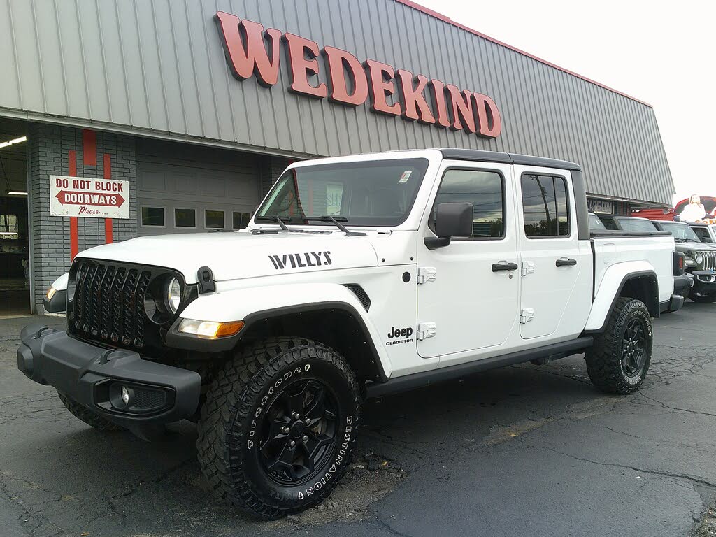 2021 Jeep Gladiator Sport Crew Cab 4WD