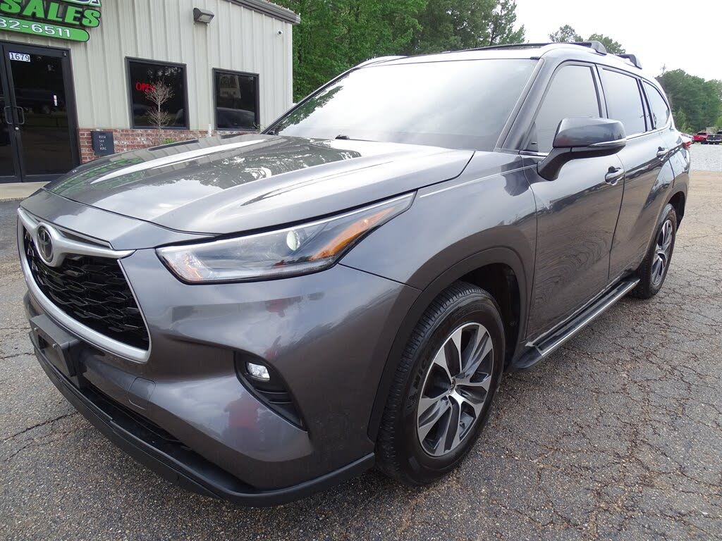 2021 Toyota Highlander XLE FWD