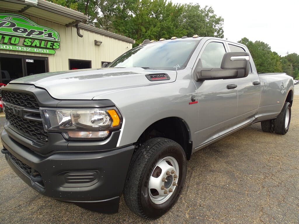 2024 RAM 3500 Tradesman Crew Cab LB DRW 4WD