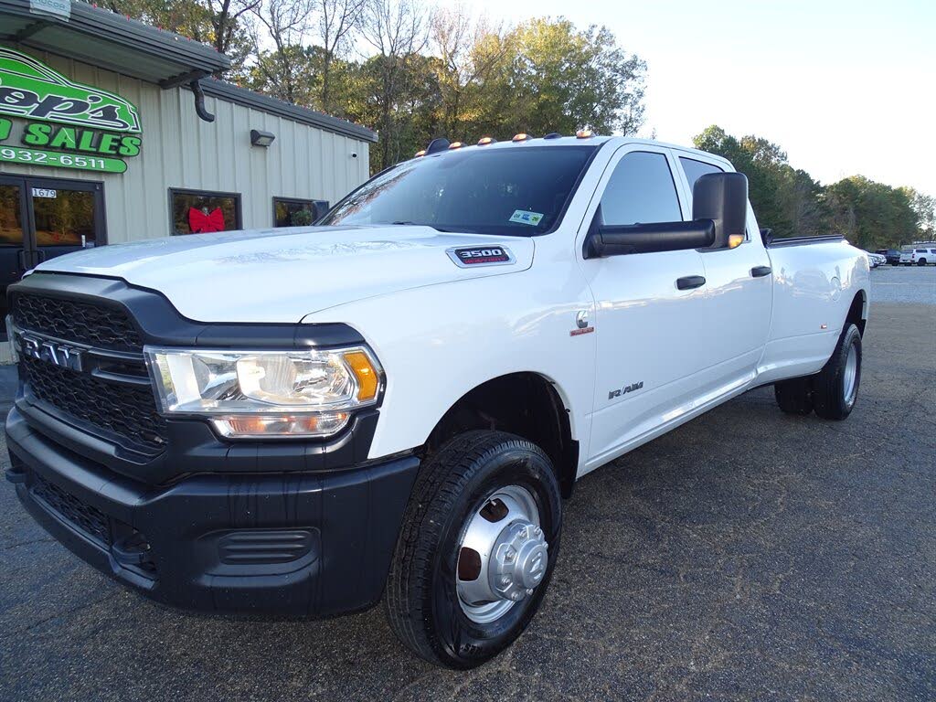 2022 RAM 3500 Tradesman Crew Cab LB DRW 4WD