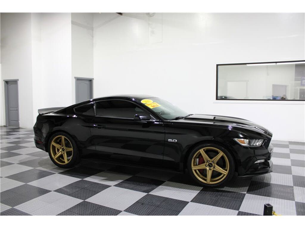 2015 Ford Mustang GT Coupe RWD