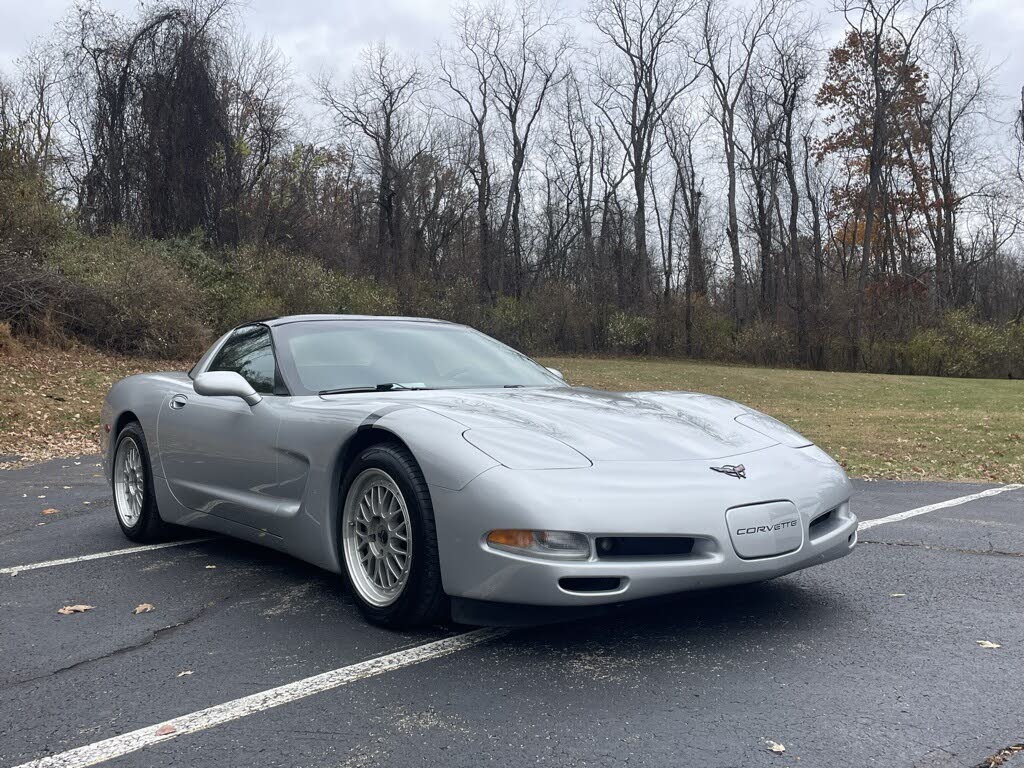 1999 Chevrolet Corvette Hatchback RWD