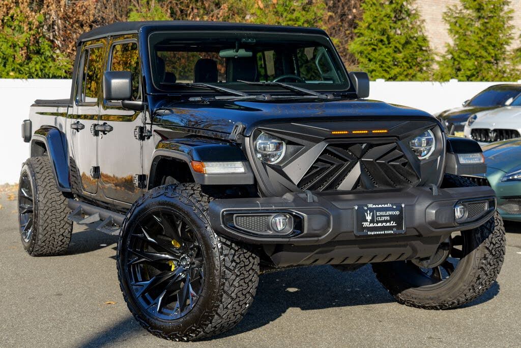 2021 Jeep Gladiator Willys Crew Cab 4WD