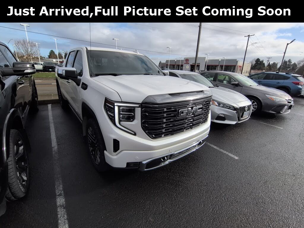 2022 GMC Sierra 1500 Denali Ultimate Crew Cab 4WD