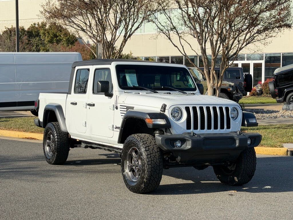 2022 Jeep Gladiator Sport Crew Cab 4WD