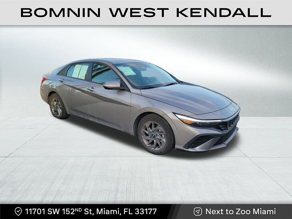2024 Hyundai Elantra SEL FWD