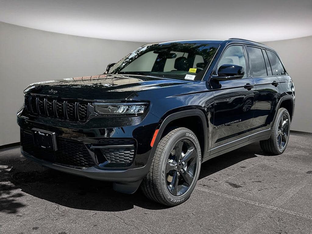 2025 Jeep Grand Cherokee Altitude 4WD