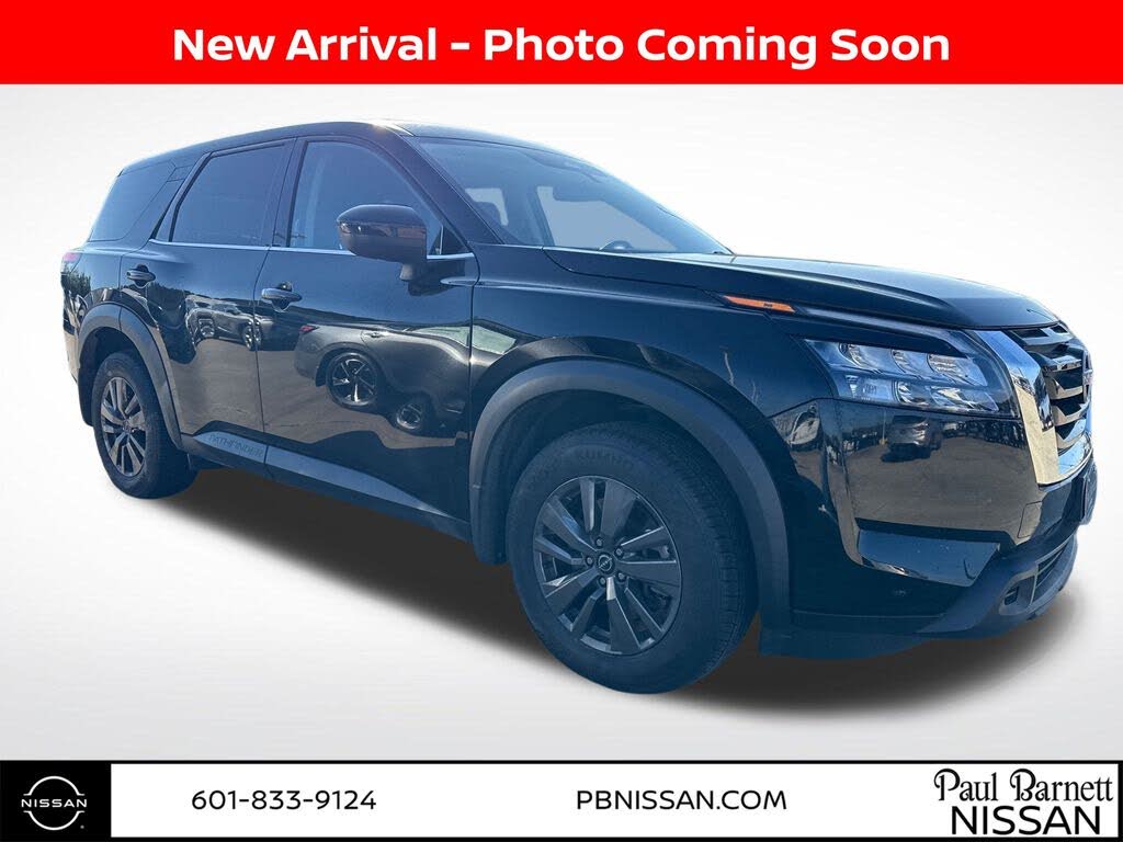 2023 Nissan Pathfinder S FWD