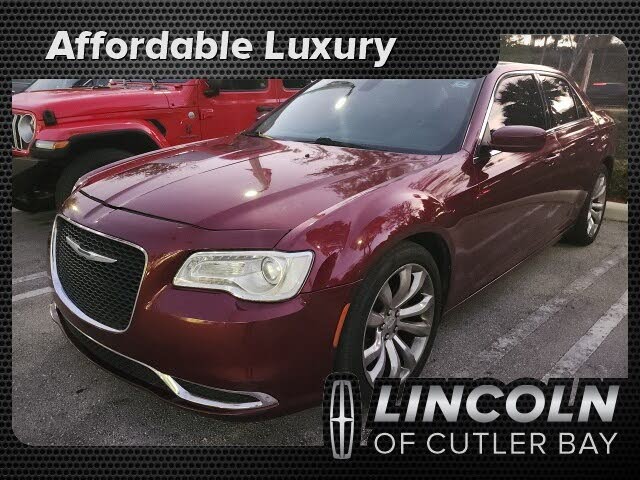 2017 Chrysler 300 Limited RWD