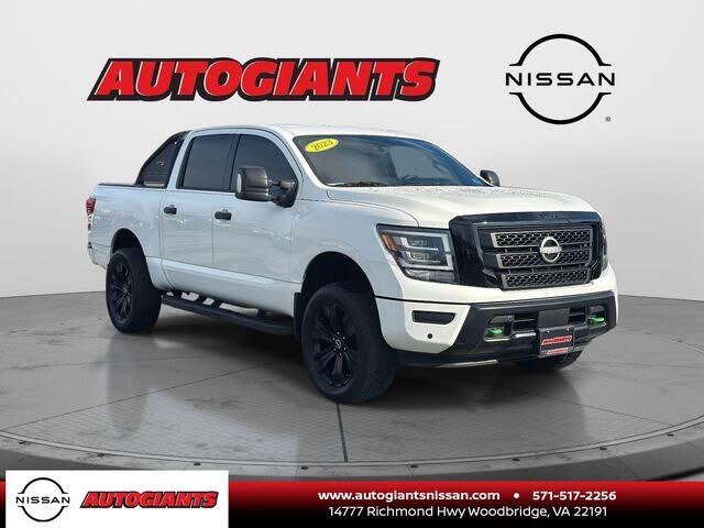 2023 Nissan Titan SV Crew Cab 4WD