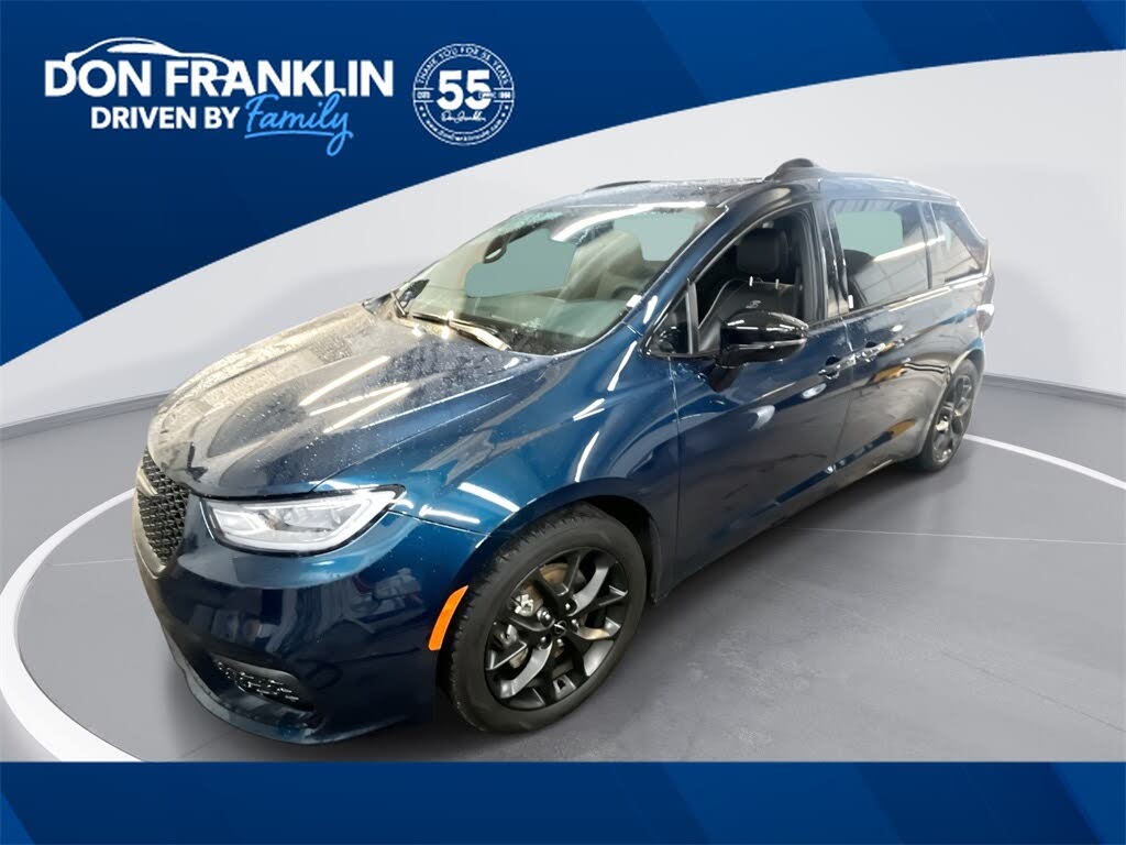 2025 Chrysler Pacifica Limited FWD