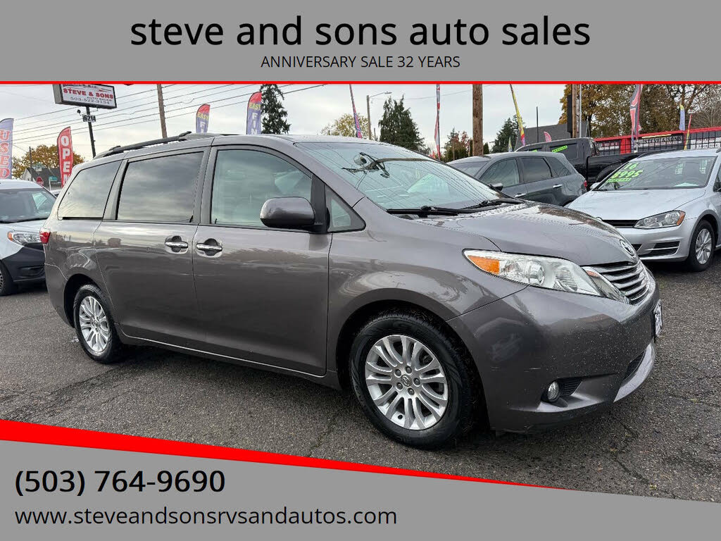 2016 Toyota Sienna XLE 8-Passenger