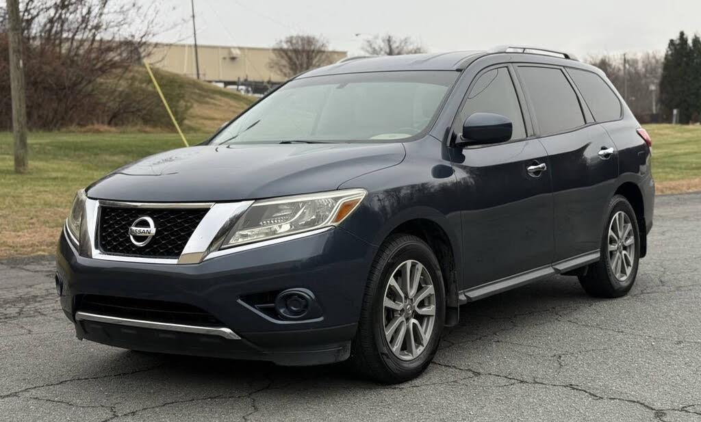 2016 Nissan Pathfinder SV