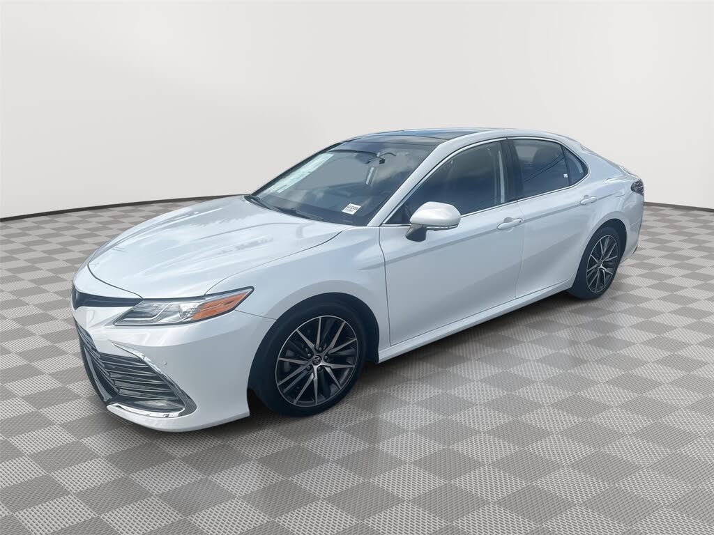 2023 Toyota Camry XLE V6 FWD