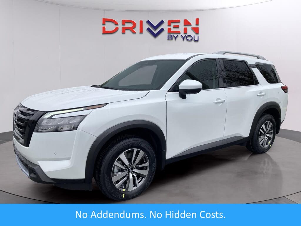 2025 Nissan Pathfinder SL FWD