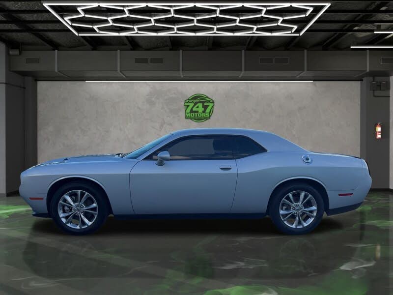 2022 Dodge Challenger SXT AWD