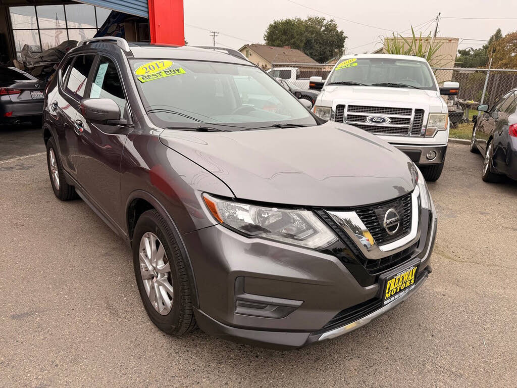 2017 Nissan Rogue SV FWD