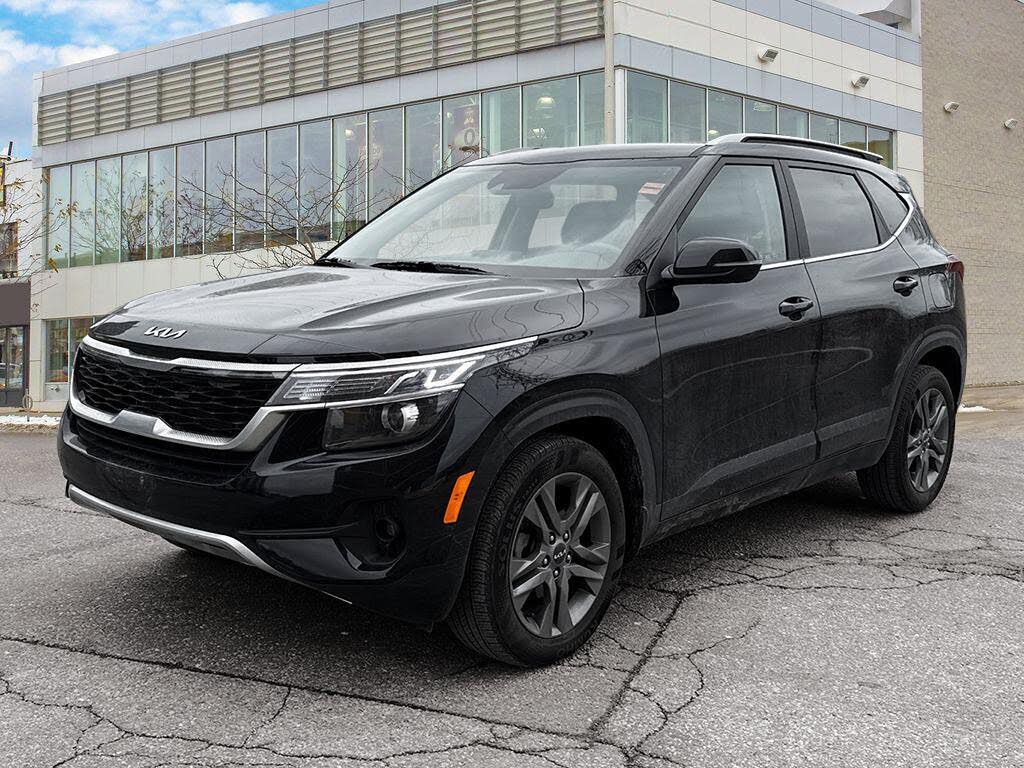 2023 Kia Seltos S FWD