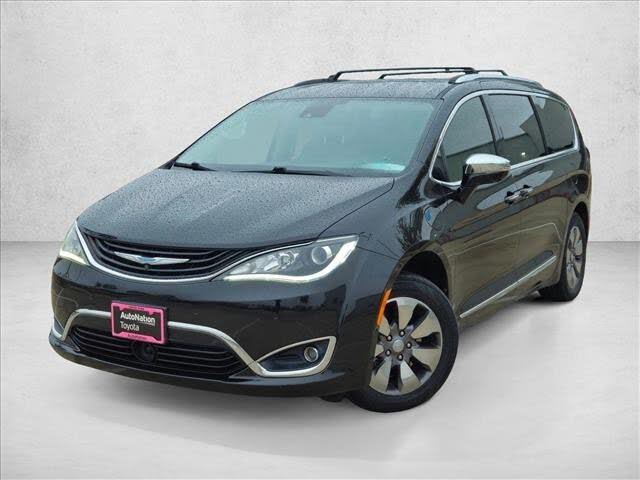 2018 Chrysler Pacifica Hybrid Limited FWD