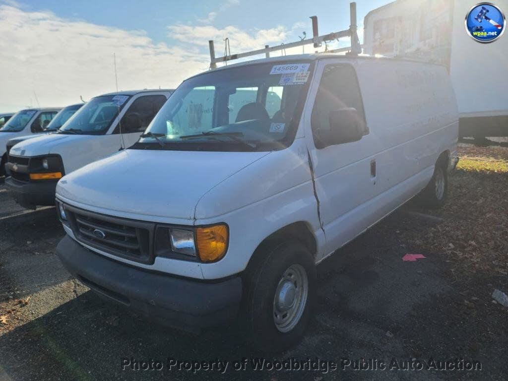 2005 Ford E-Series E-150 Cargo Van