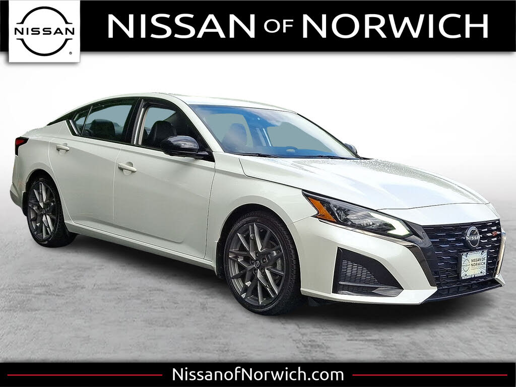 2023 Nissan Altima 2.0 SR FWD