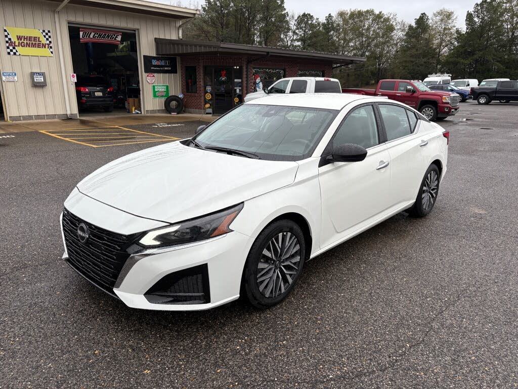 2025 Nissan Altima 2.5 SV FWD