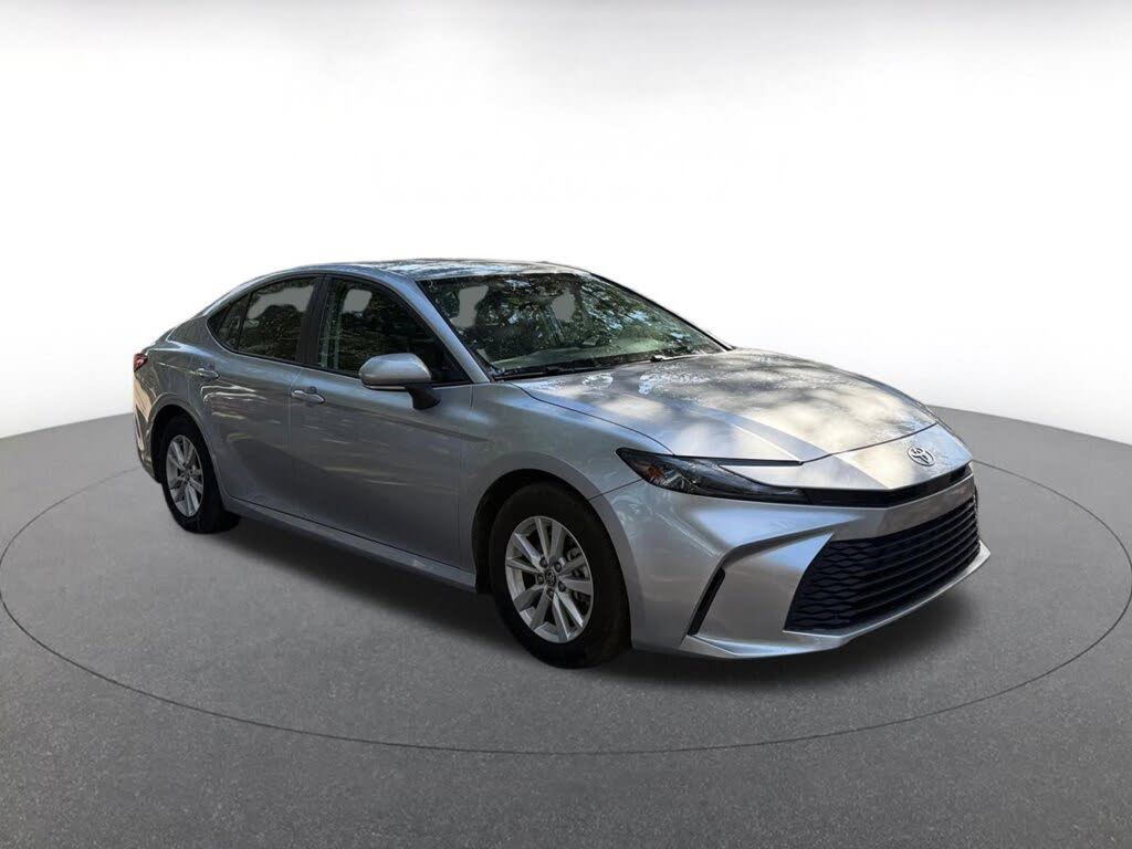2025 Toyota Camry LE FWD