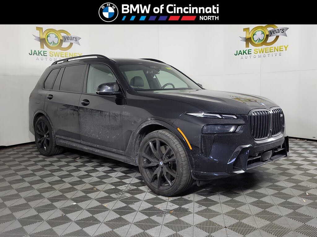 2023 BMW X7 M60i AWD