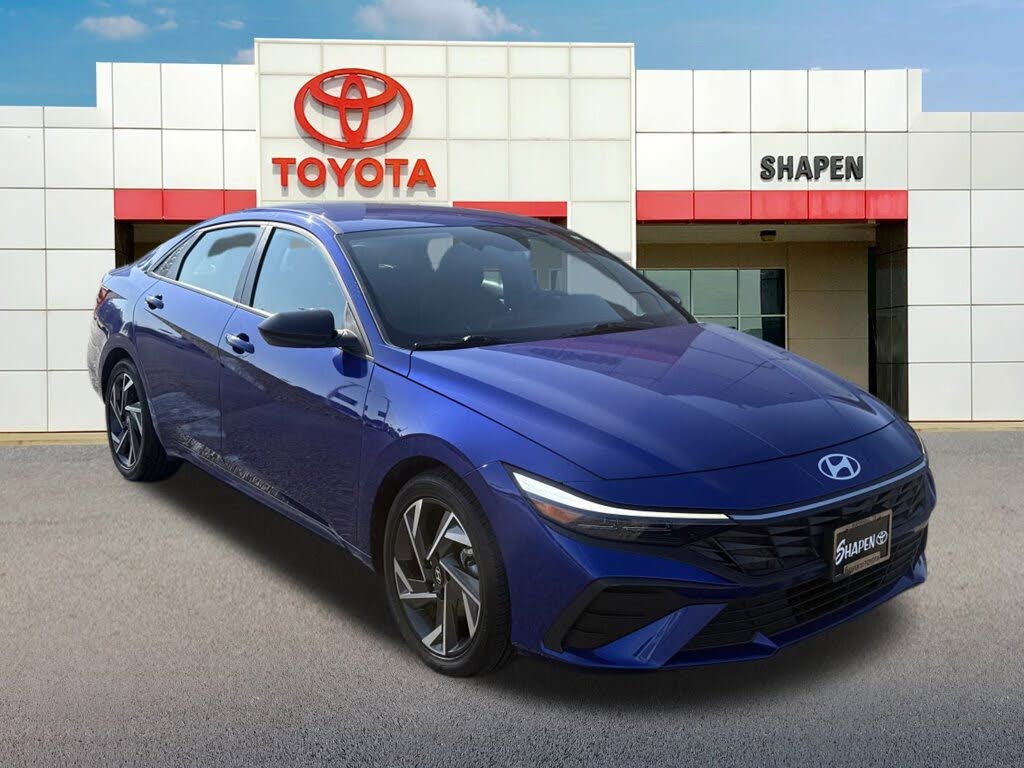 2025 Hyundai Elantra SEL Sport FWD