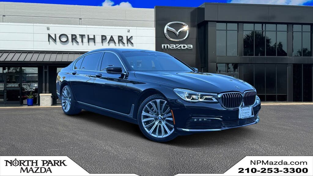 2017 BMW 7 Series 750i RWD