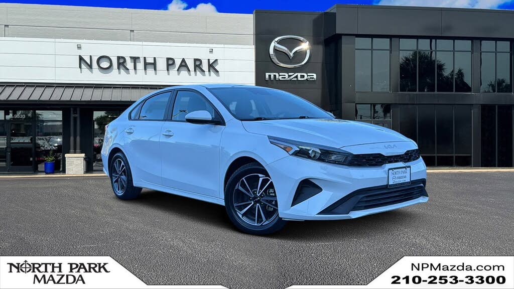 2023 Kia Forte LXS FWD