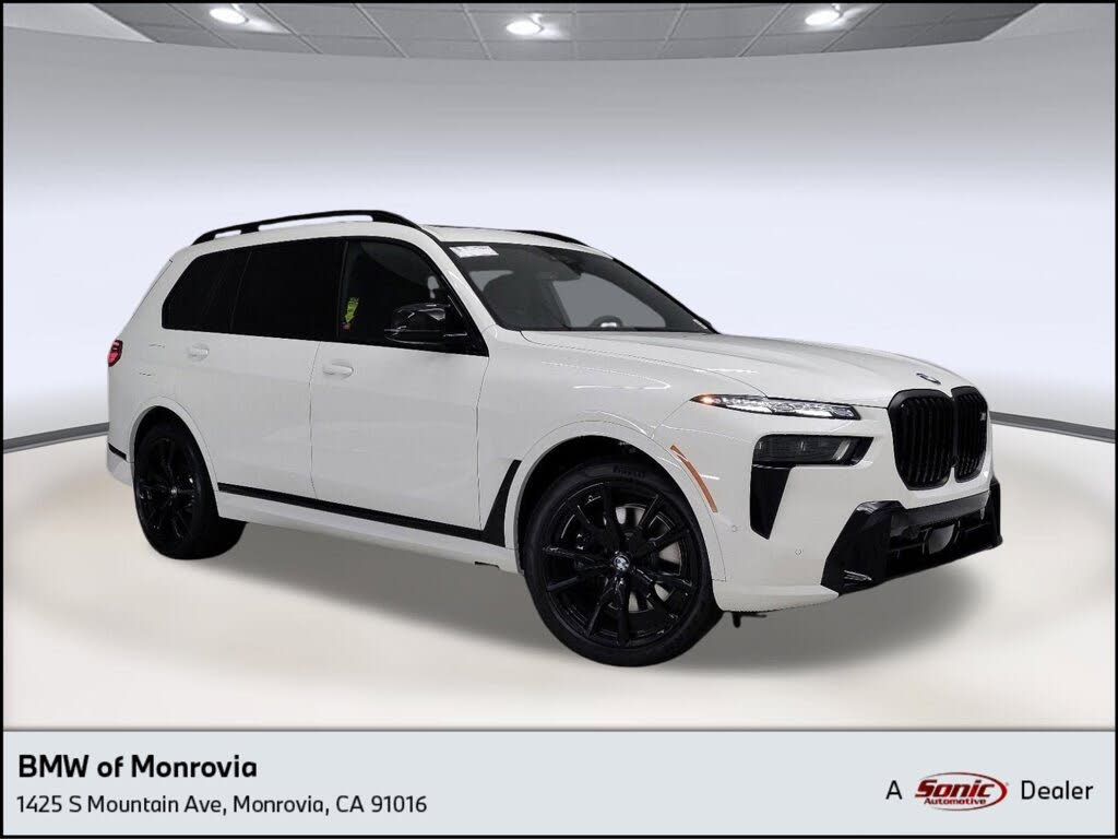 2025 BMW X7 M60i AWD