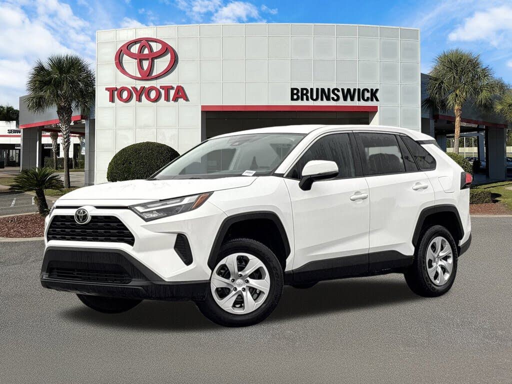 2024 Toyota RAV4 LE FWD