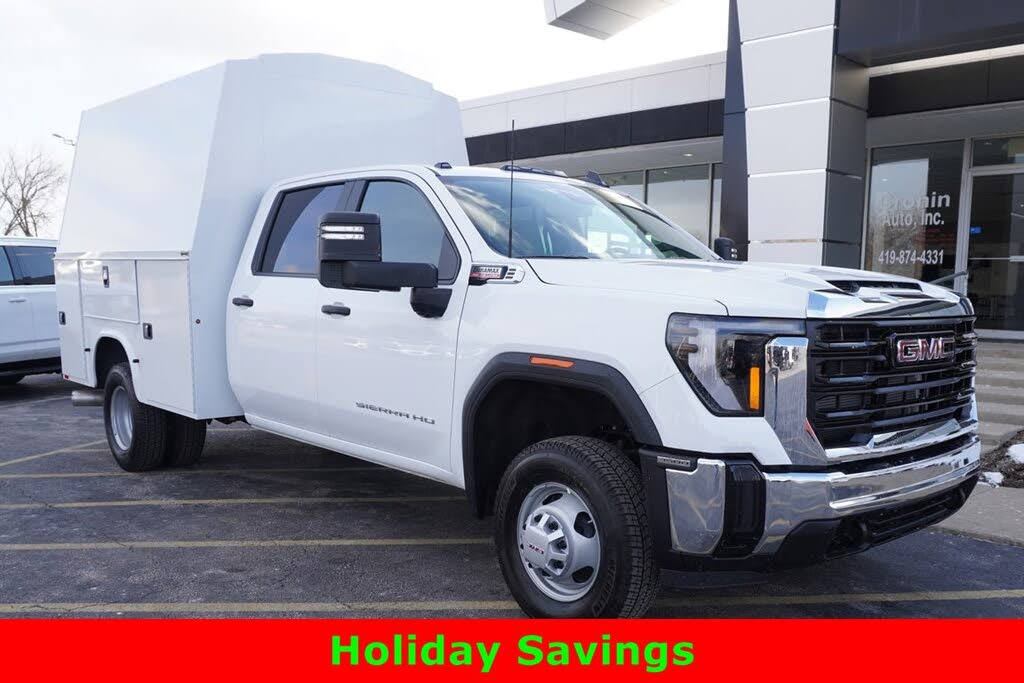 2025 GMC Sierra 3500HD Chassis Pro Crew Cab 4WD