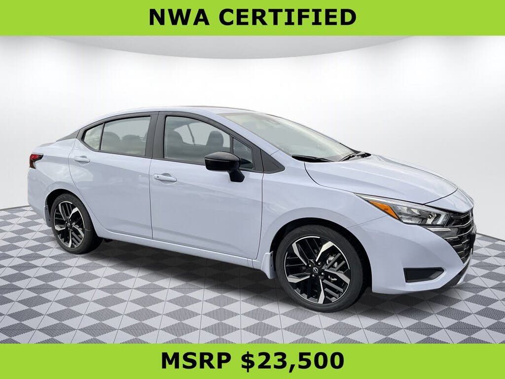 2025 Nissan Versa SR FWD