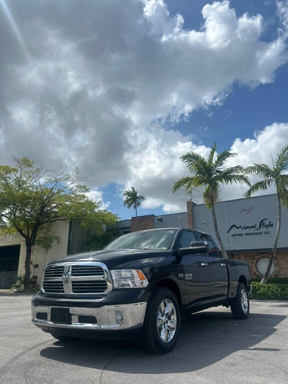 2016 RAM 1500 SLT Crew Cab 4WD