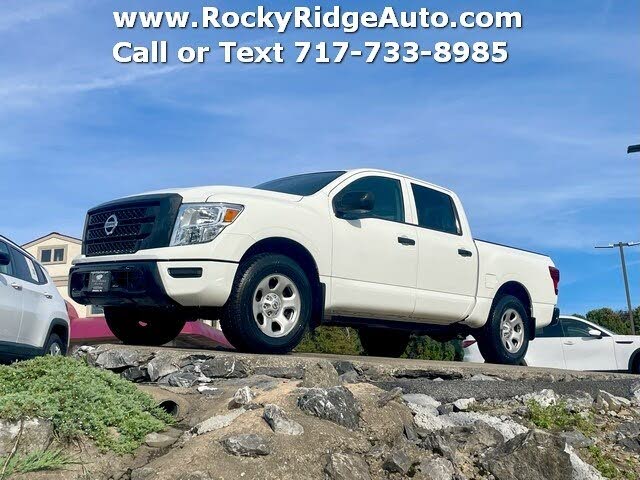 2022 Nissan Titan S Crew Cab 4WD