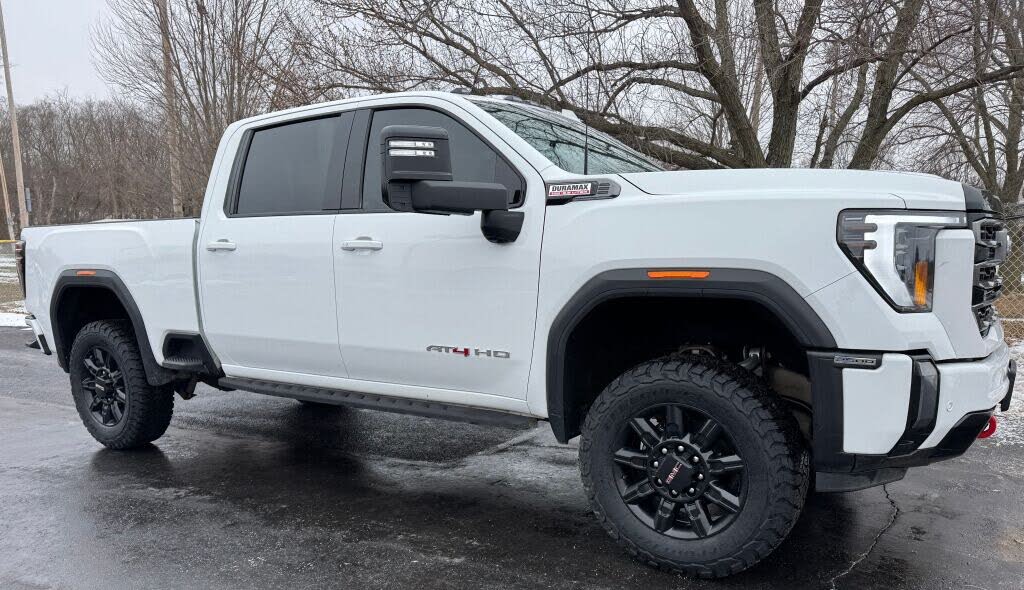 2024 GMC Sierra 2500HD AT4 Crew Cab 4WD