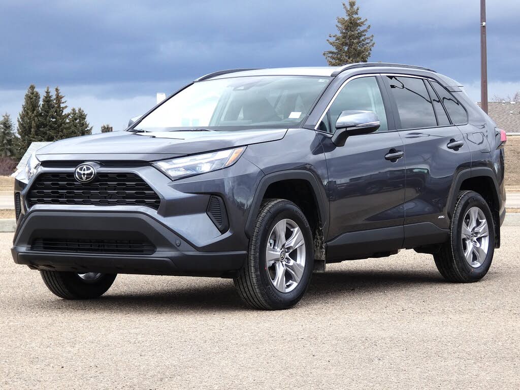 2025 Toyota RAV4 LE AWD