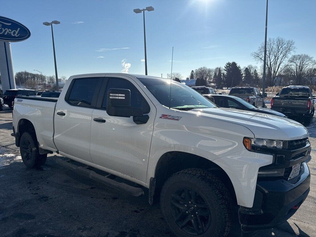 2022 Chevrolet Silverado 1500 LT Trail Boss Crew Cab 4WD
